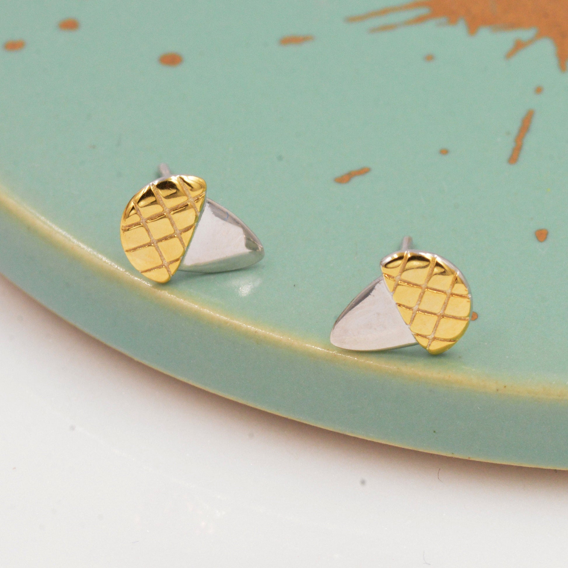 Pair of Acorn Stud Earrings in Sterling Silver, Petite Earrings, Small Nut Stud, Nature Inspired