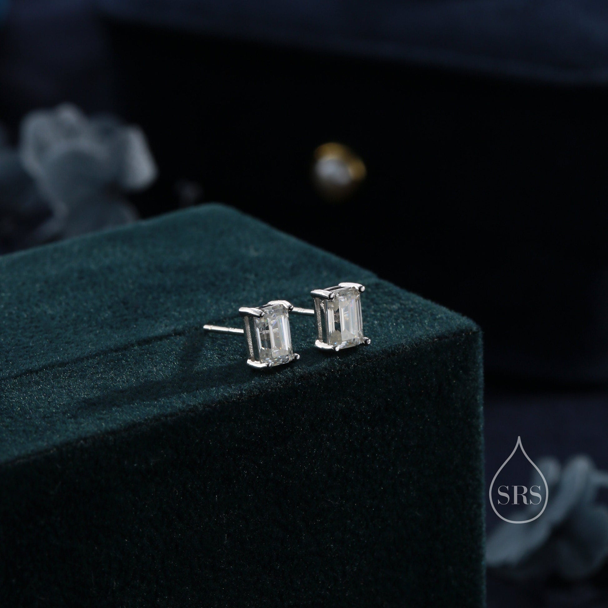 0.8Ct Emerald Cut Moissanite Diamond Stud Earrings in Sterling Silver, Emerald Cut Earrings, 4x6mm, Four Prong Set, Rectangular Moissanite